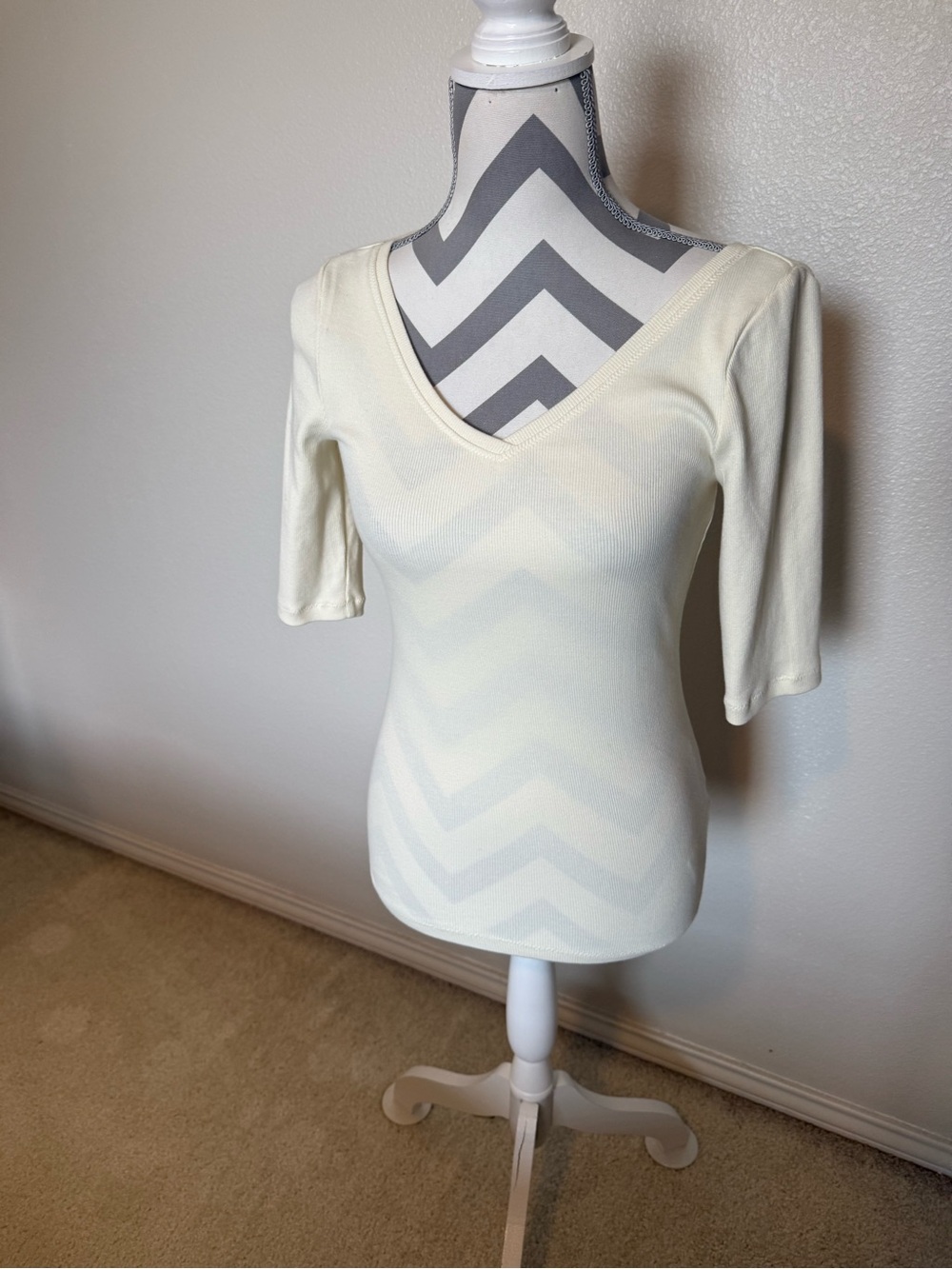 NWT Anthropologie Cream V-Neck Short Sleeve Chevron Top